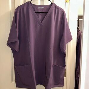 New Mandala Scrubs Scrub Top in Dewberry